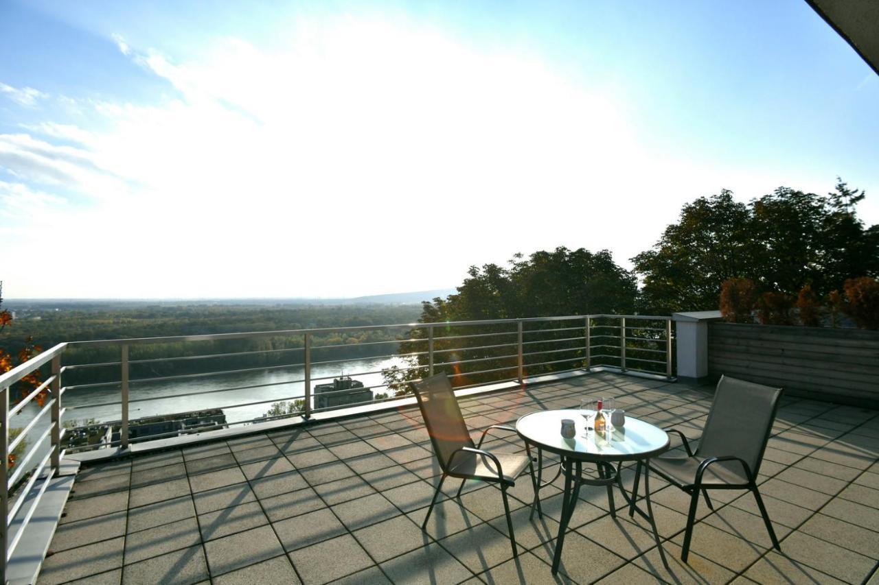 River View Apartments Hotel Bratislava Eksteriør billede