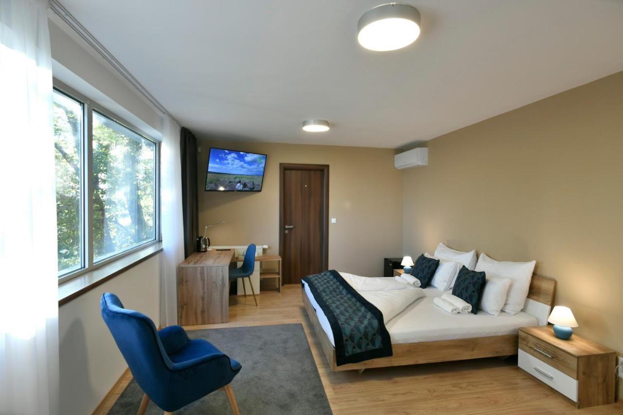 River View Apartments Hotel Bratislava Eksteriør billede