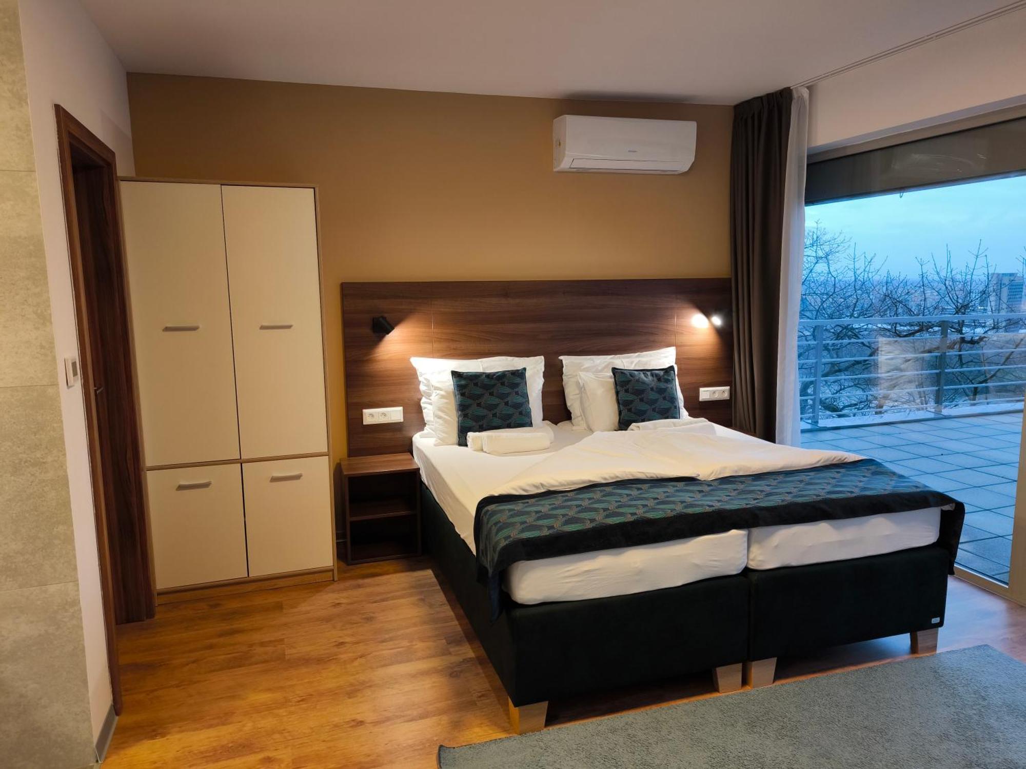 River View Apartments Hotel Bratislava Eksteriør billede