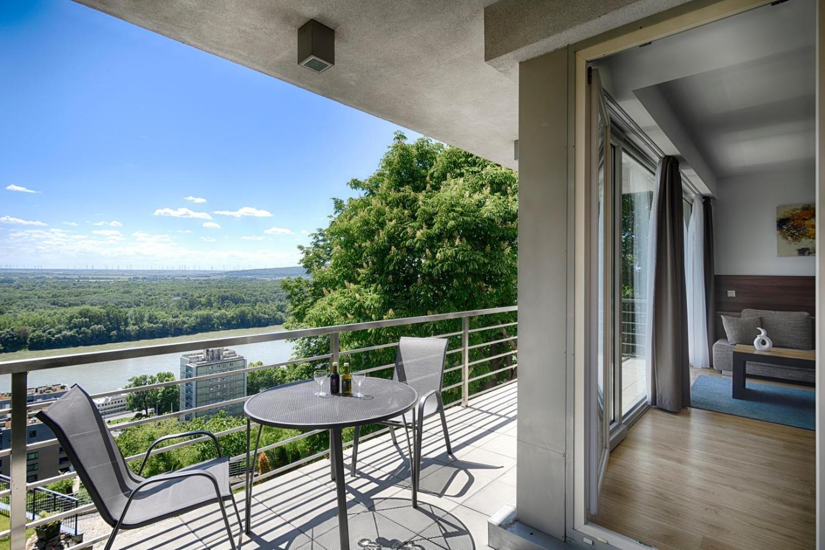 River View Apartments Hotel Bratislava Eksteriør billede