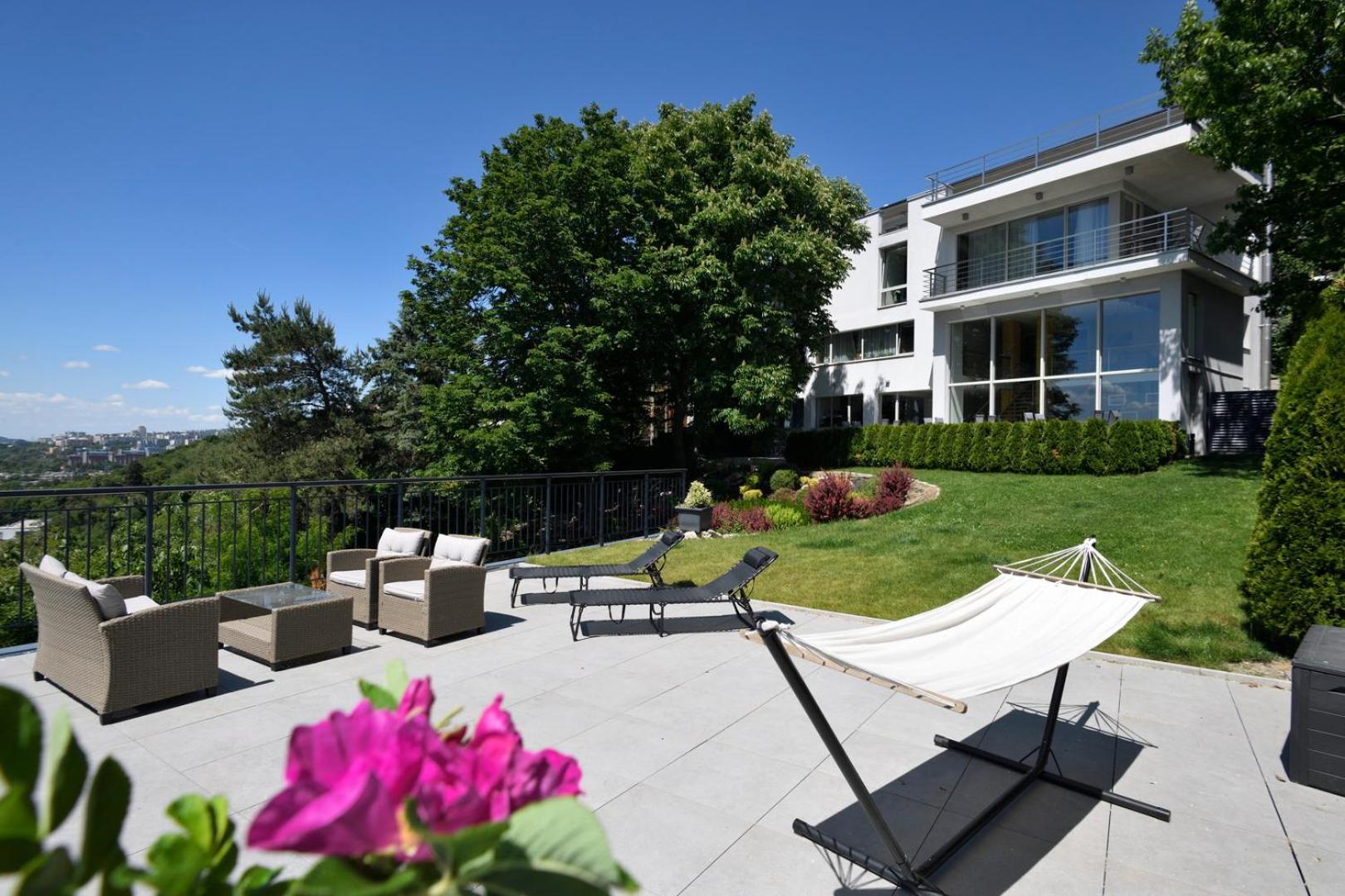 River View Apartments Hotel Bratislava Eksteriør billede